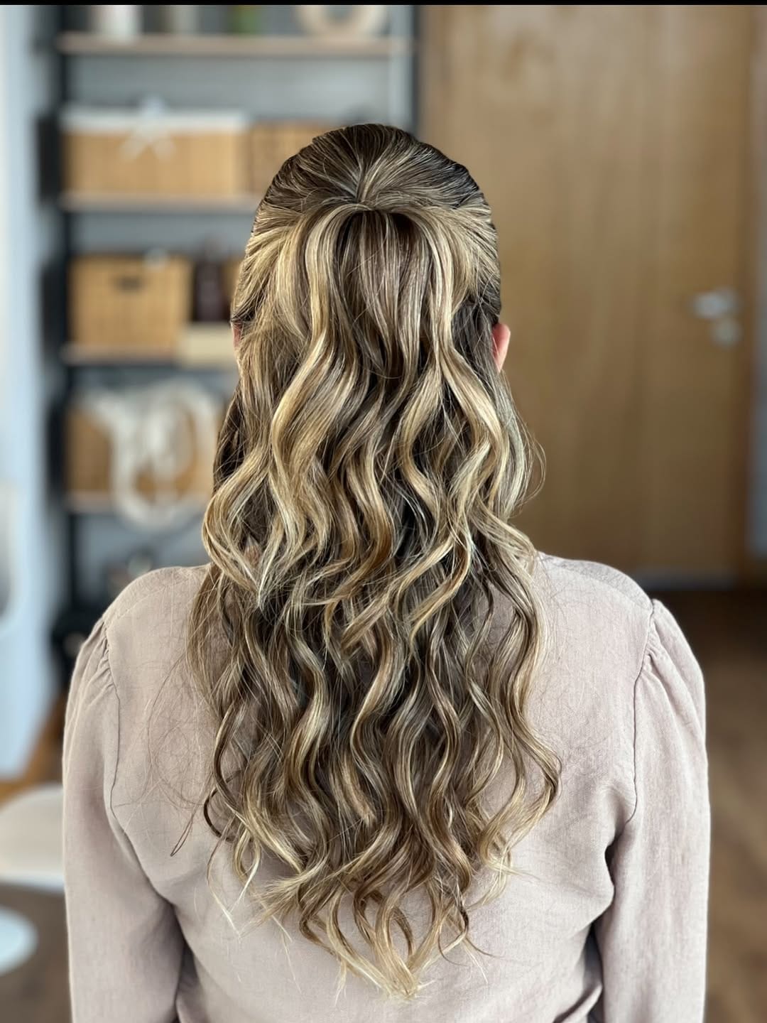 Post 4 by Maquilladora Viña Del Mar on Instagram (carousel)
