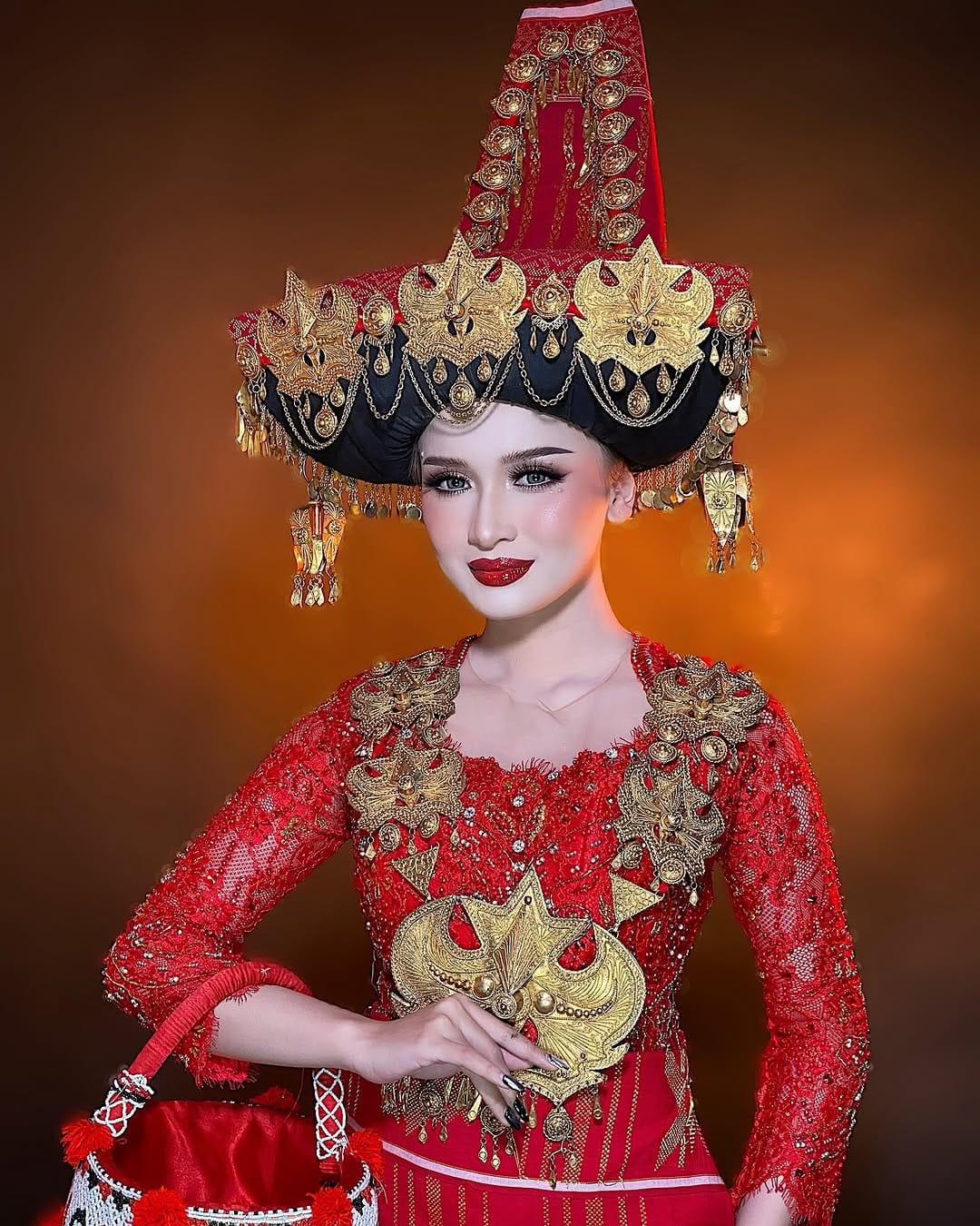 Post 8 by PROFESSIONAL MAKE UP ARTIST on Instagram (carousel)