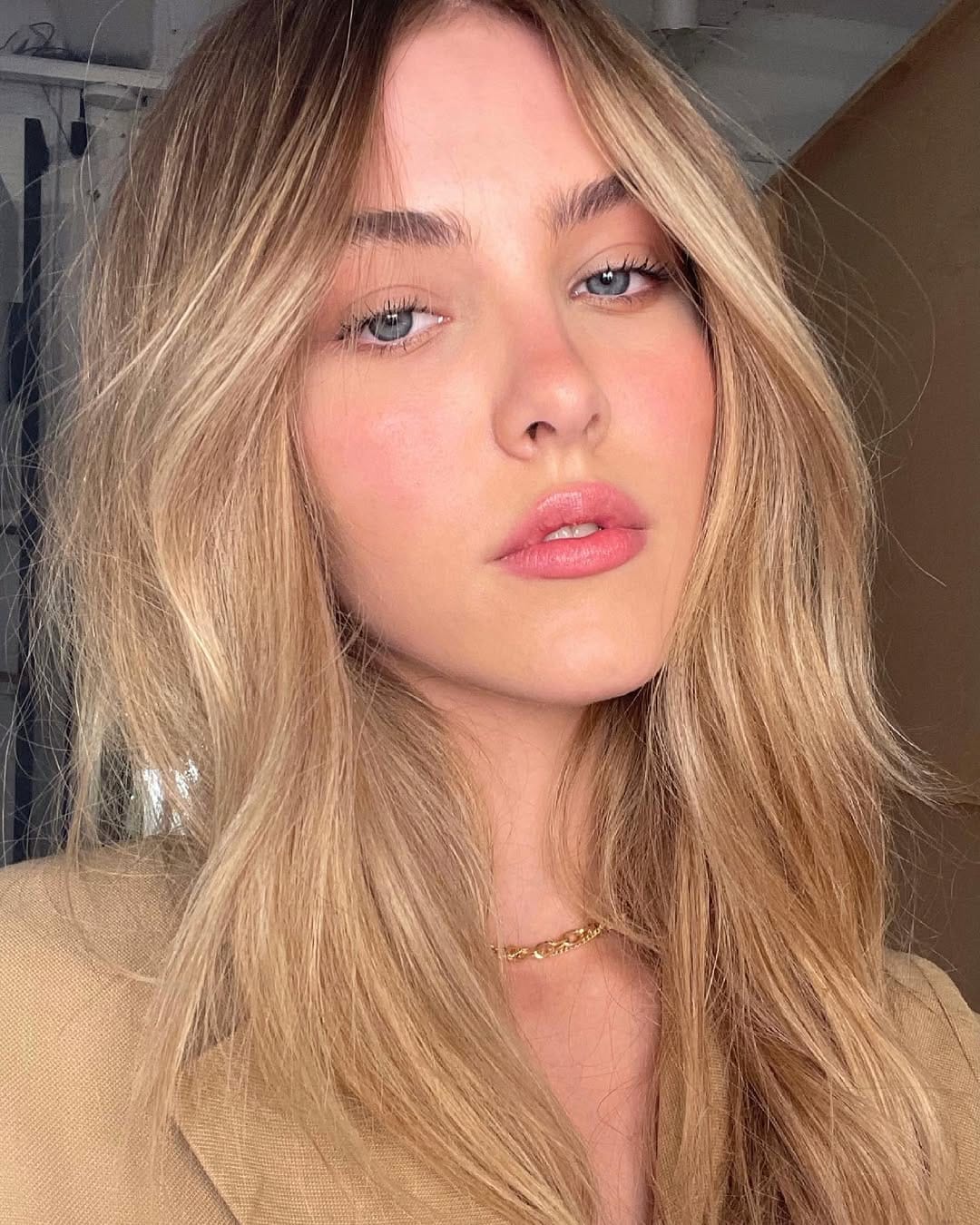 Post 8 by Sofia Kaless on Instagram (carousel)