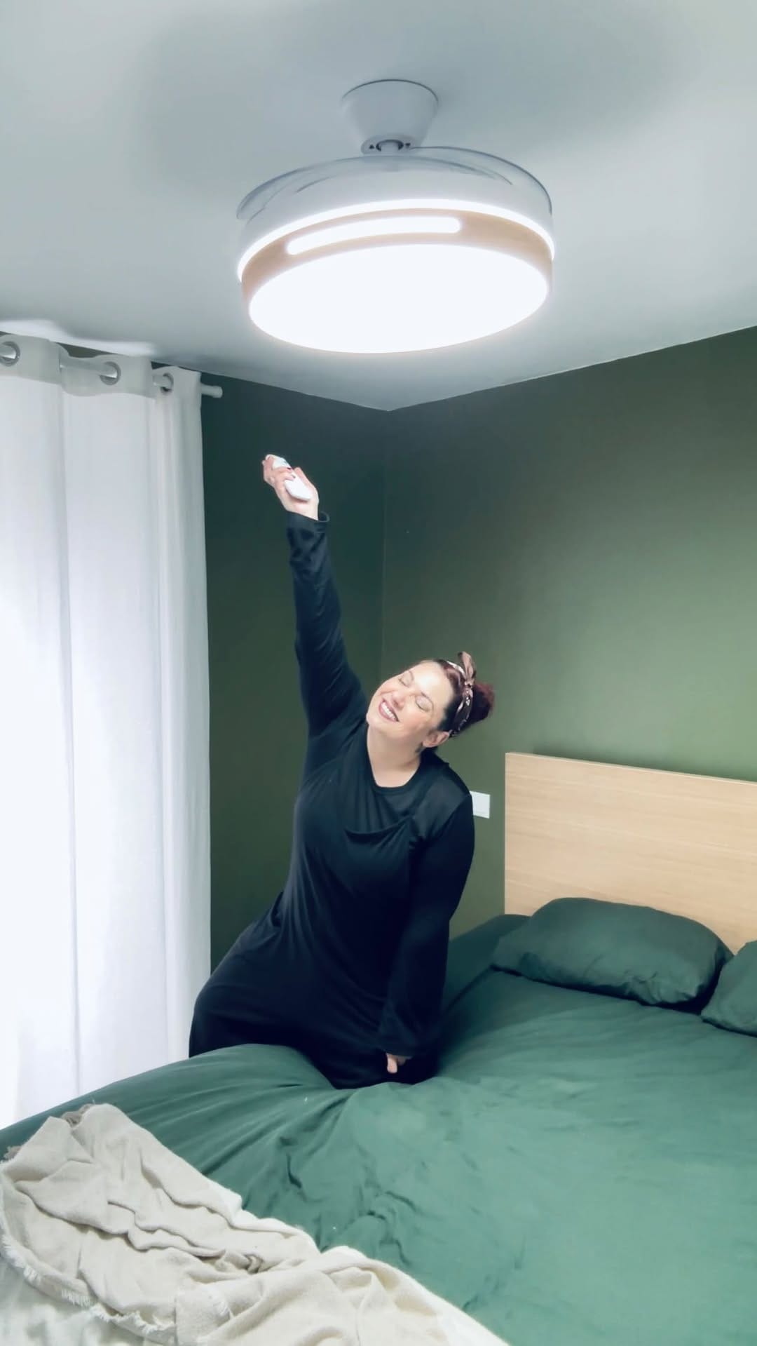 Post 6 by Monica Vizuete on Instagram (video)