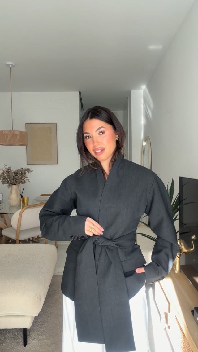 Post 8 by MARÍA SEGARRA on Instagram (video)