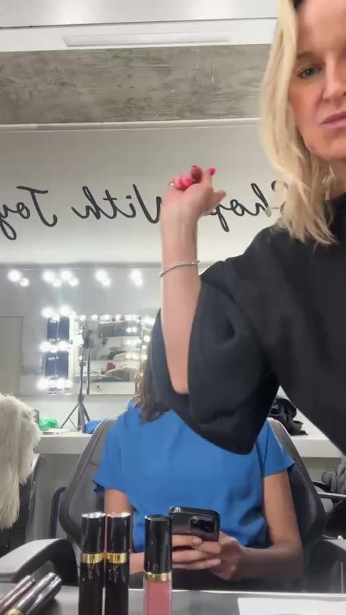 Post 1 by Makeup-junkies International on Instagram (video)