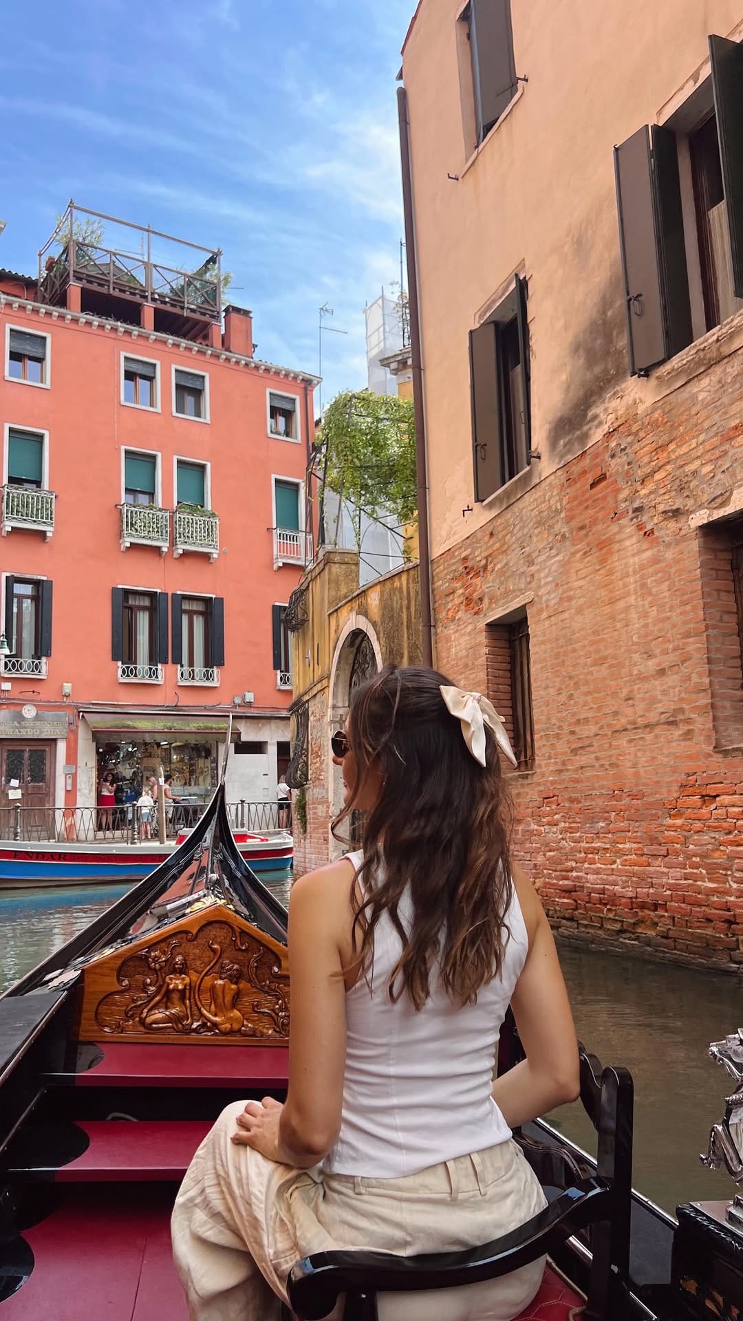 Post 7 by Rebe Freer on Instagram (video)