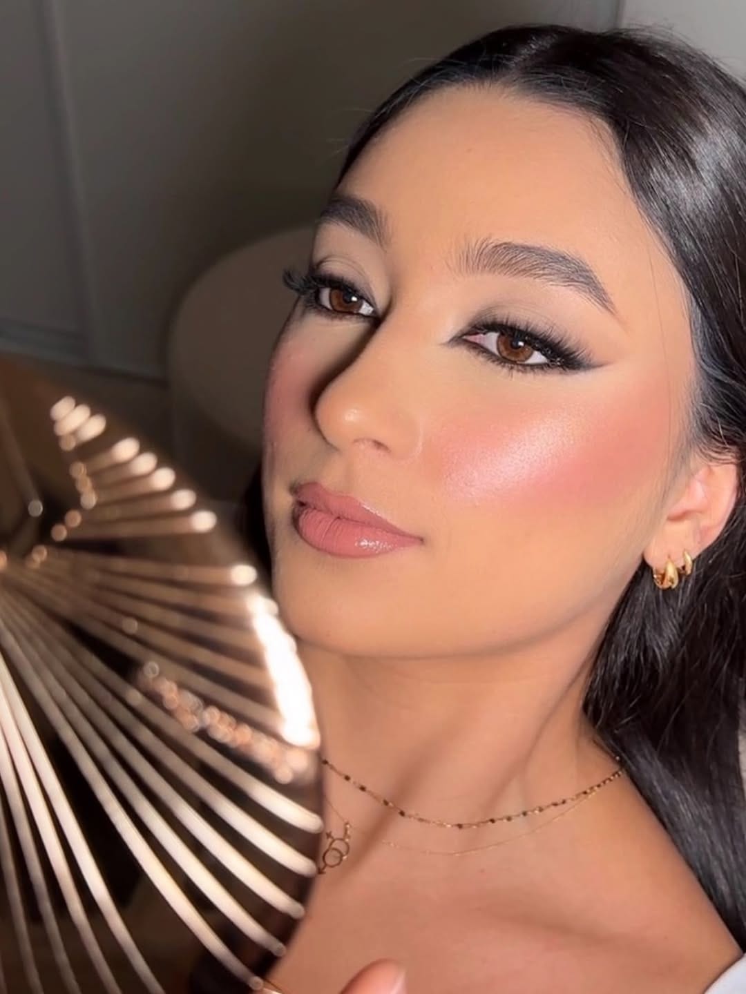 Post 2 by Mayara Reis | Pro Makeup Artist on Instagram (carousel)