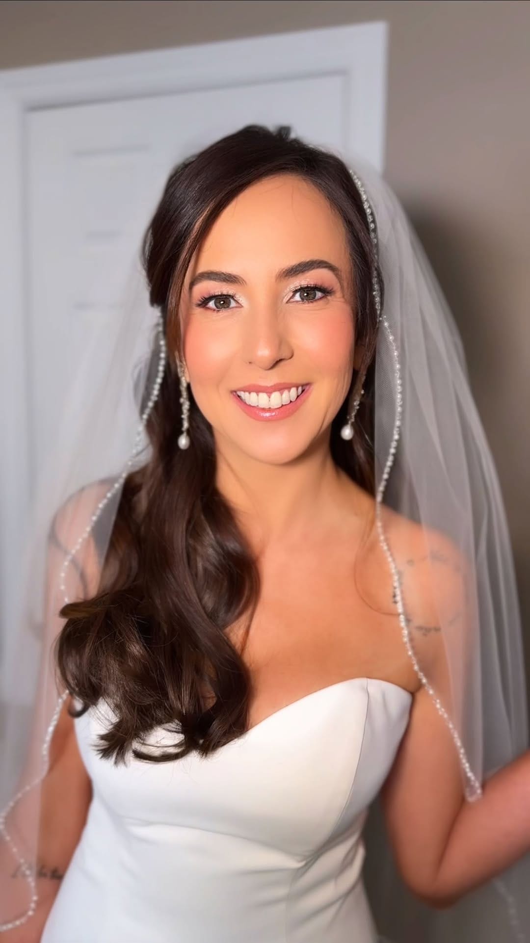 Post 7 by Mayara Reis | Pro Makeup Artist on Instagram (video)