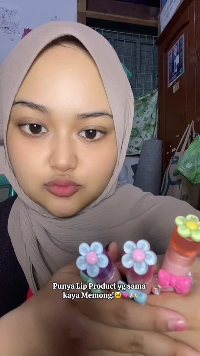 Post 10 by 𝓐𝓷𝓷𝓲𝓼𝓪 𝓜𝓪𝓱𝓪𝓻𝓪𝓷𝓲🌻 •Freelance Model Hijab | Talent | MC• on Instagram (video)