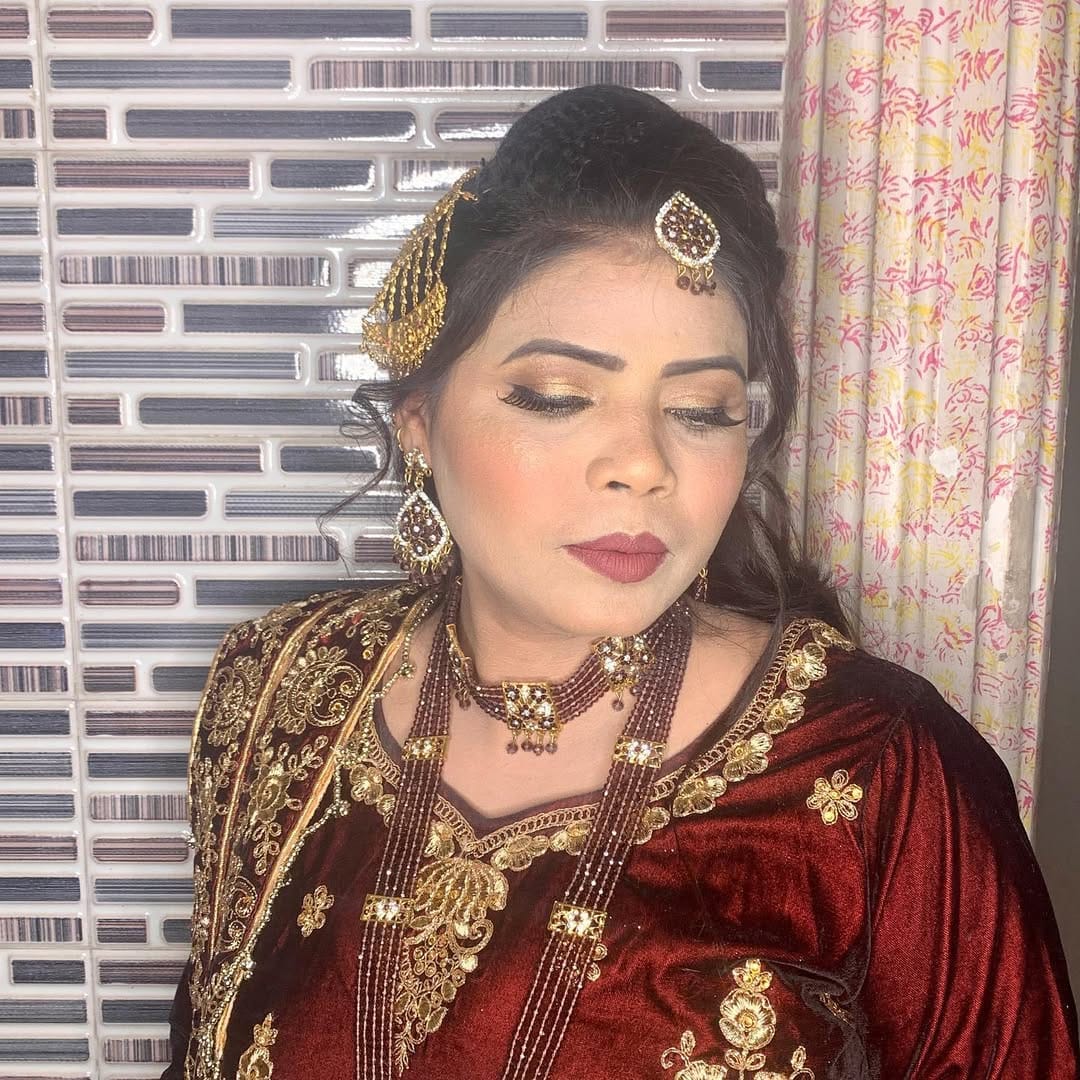 Post 4 by Nuzaira Sayed on Instagram (image)