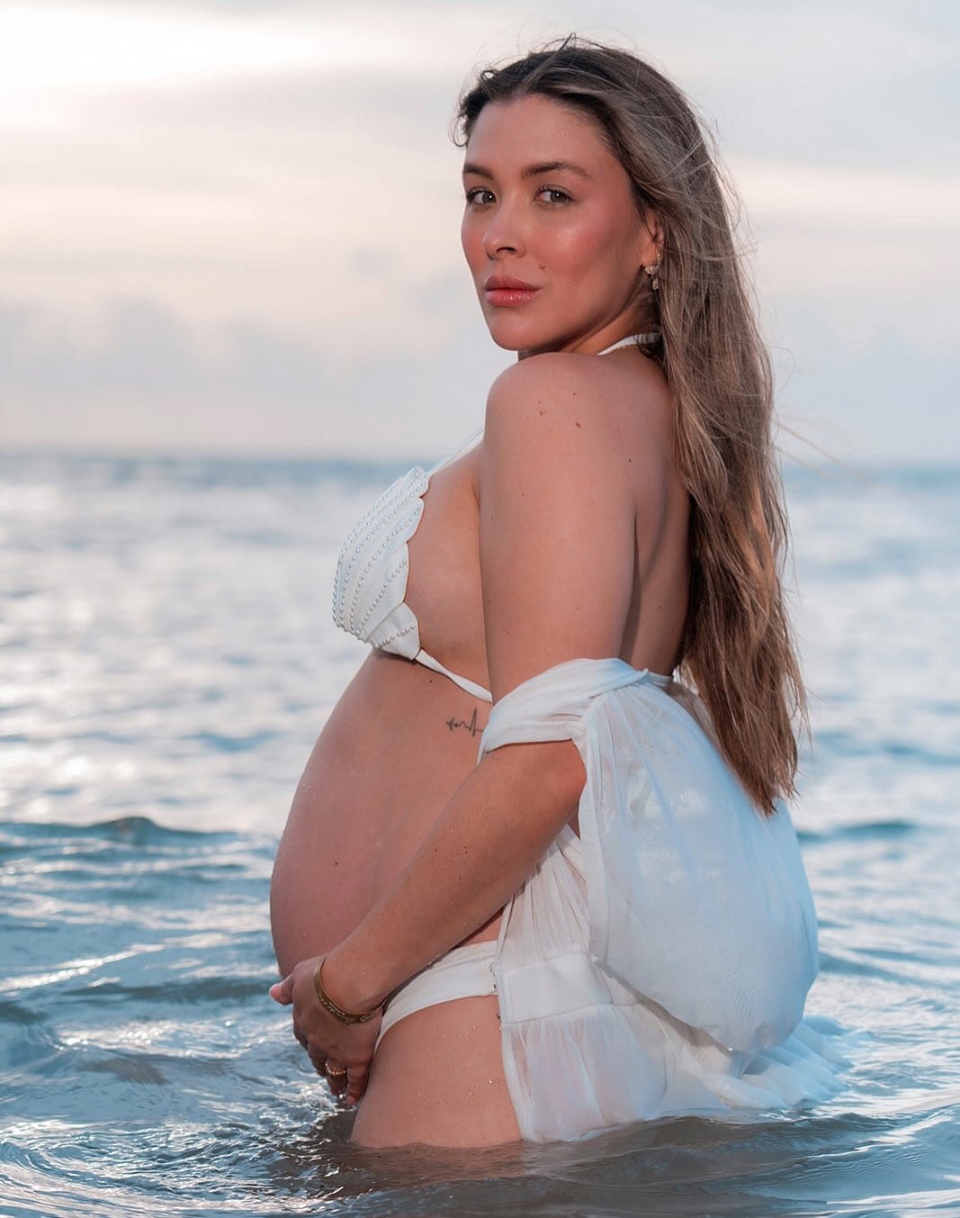 Post 10 by Mariana Valencia Arango on Instagram (carousel)