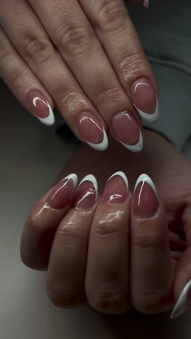 Post 2 by Oahu nail tech📍 on Instagram (video)