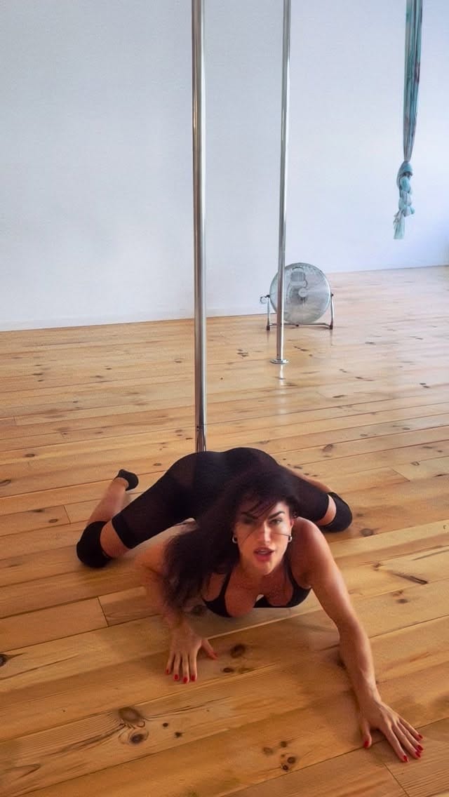 Post 2 by Anastasia Vladimirovna on Instagram (video)