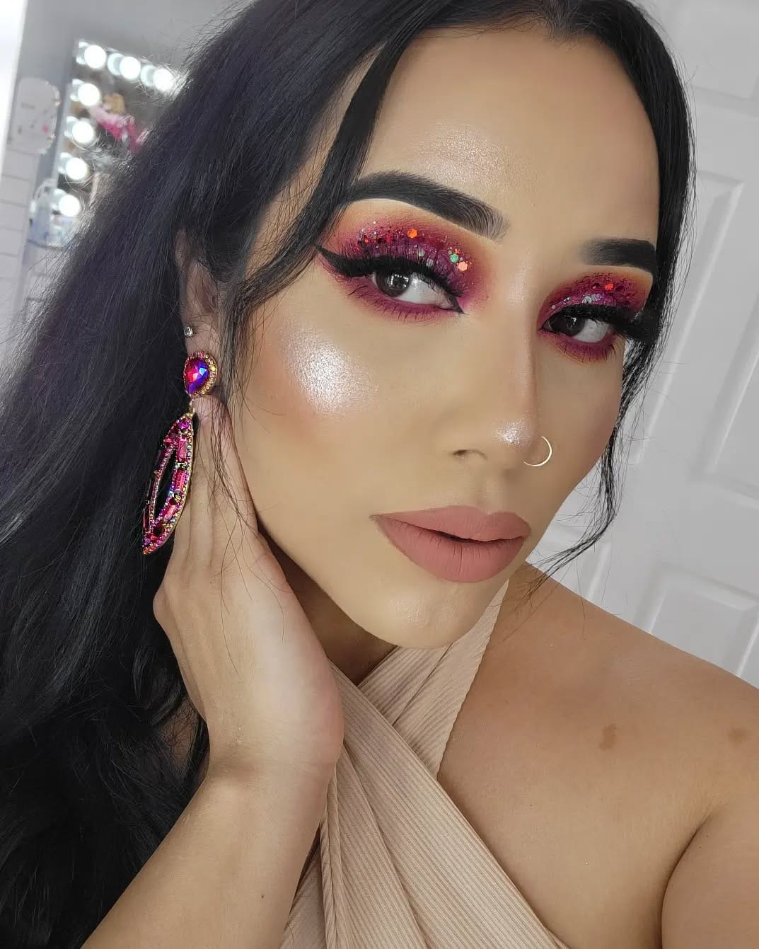 Post 9 by 𝑀𝒶𝓀𝑒𝓊𝓅 𝒷𝓎 𝑅𝑒𝓎𝓃𝒶 on Instagram (image)
