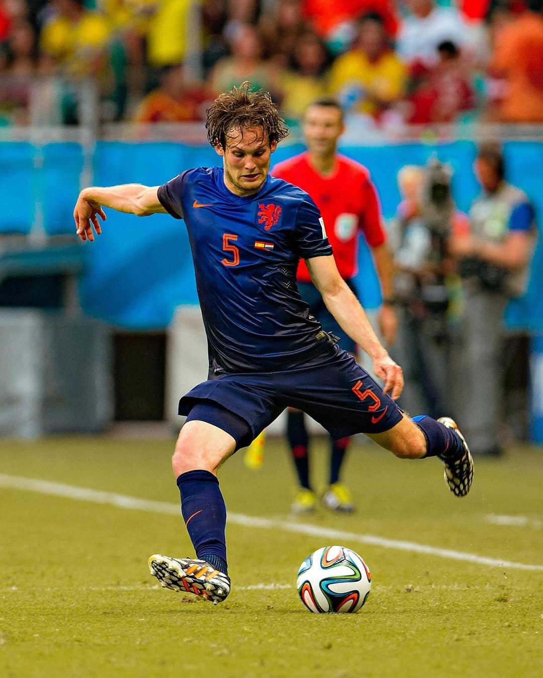 Post 2 by Daley Blind on Instagram (carousel)