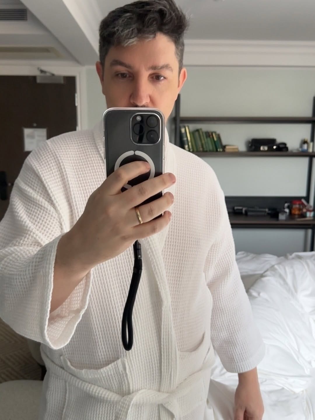 Post 10 by Bart  Reverte on Instagram (carousel)