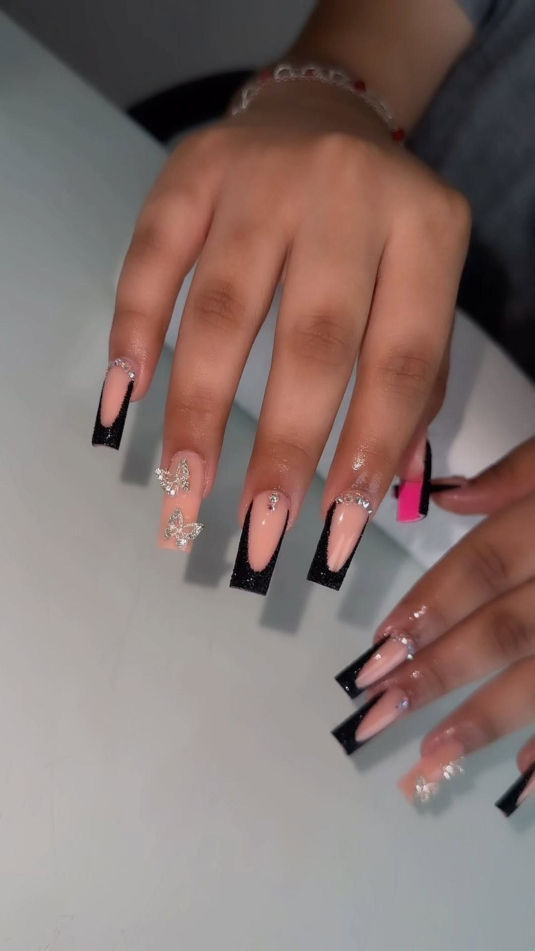 Post 10 by Houston Nail Tech on Instagram (video)