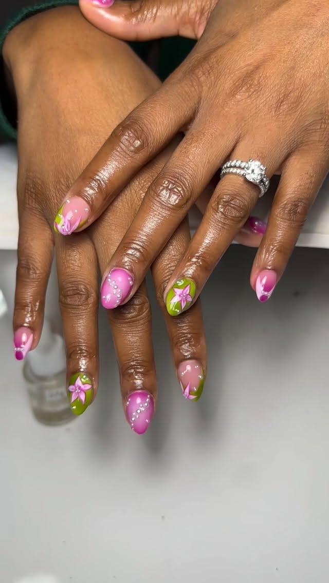 Post 1 by Houston Nail Tech on Instagram (video)