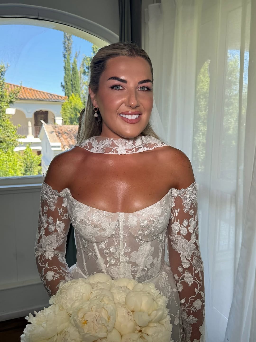 Post 8 by Amber Brooke 🎀 - Marbella Makeup Artist on Instagram (image)