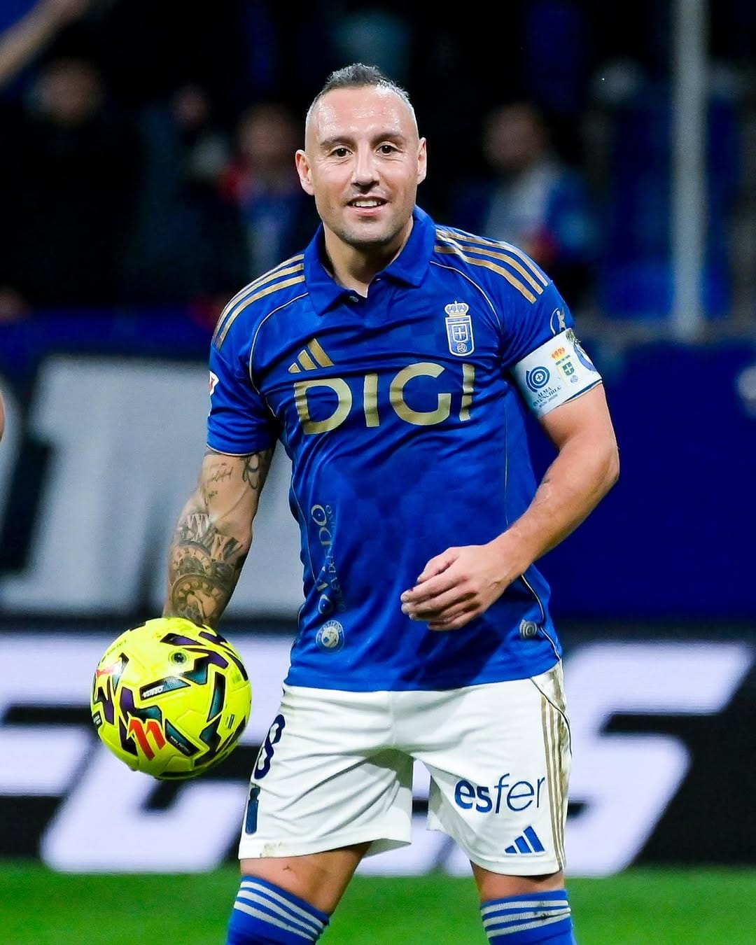 Post 7 by Santi Cazorla on Instagram (image)