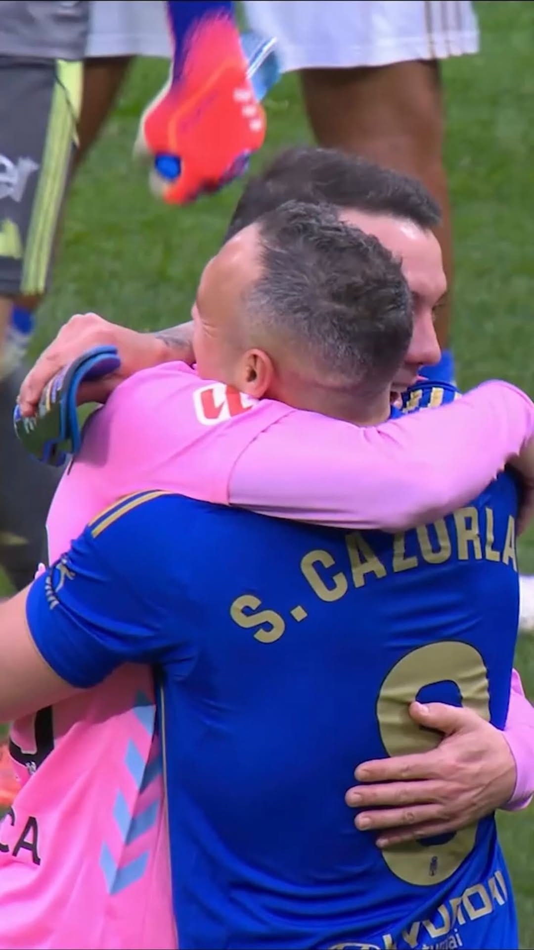 Post 6 by Santi Cazorla on Instagram (video)