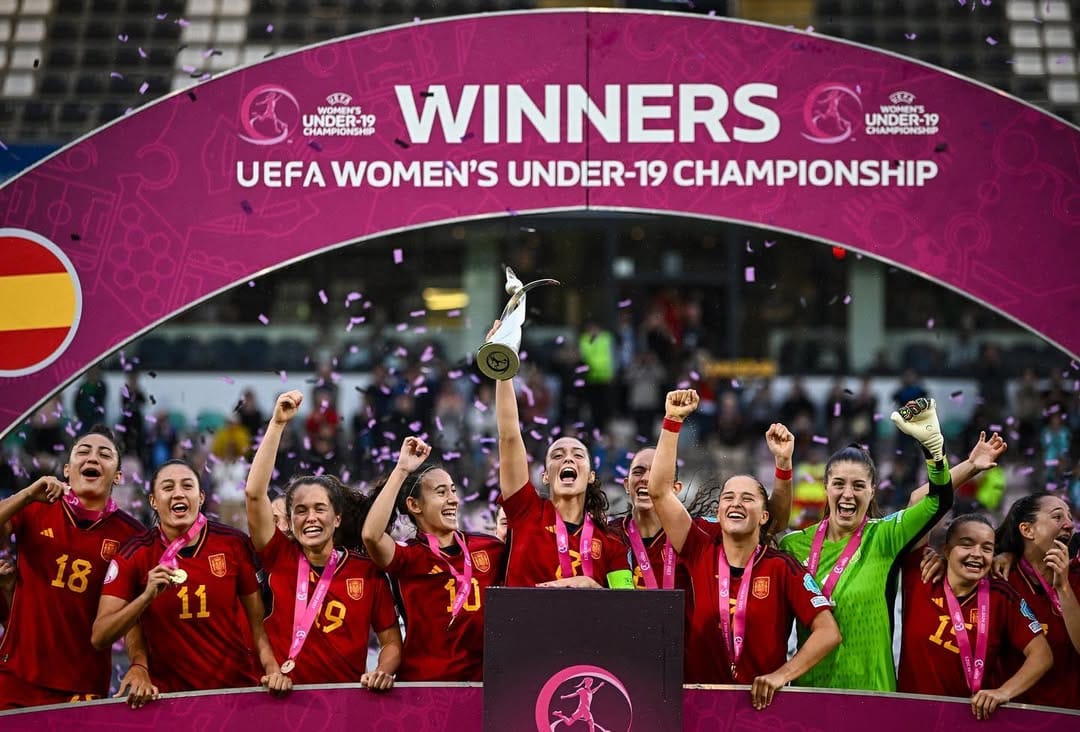 Post 8 by W I F I 🦍 on Instagram (carousel)