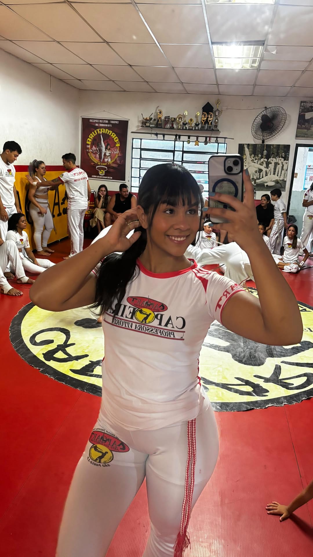 Post 8 by Vitória Carvalho on Instagram (video)