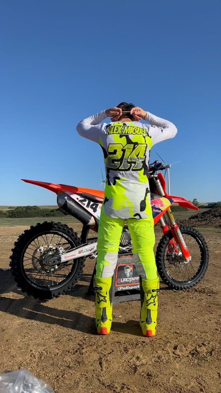 Post 9 by A L E X    M I G U E L 🇪🇸 on Instagram (video)