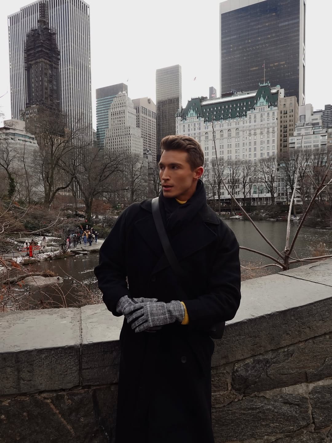 Post 9 by HUGO FUERTES on Instagram (carousel)