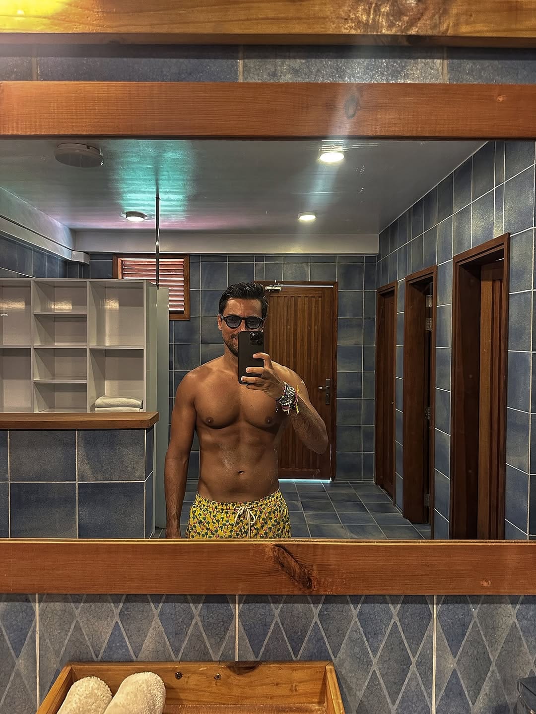 Post 5 by Pablo Aldonza on Instagram (carousel)