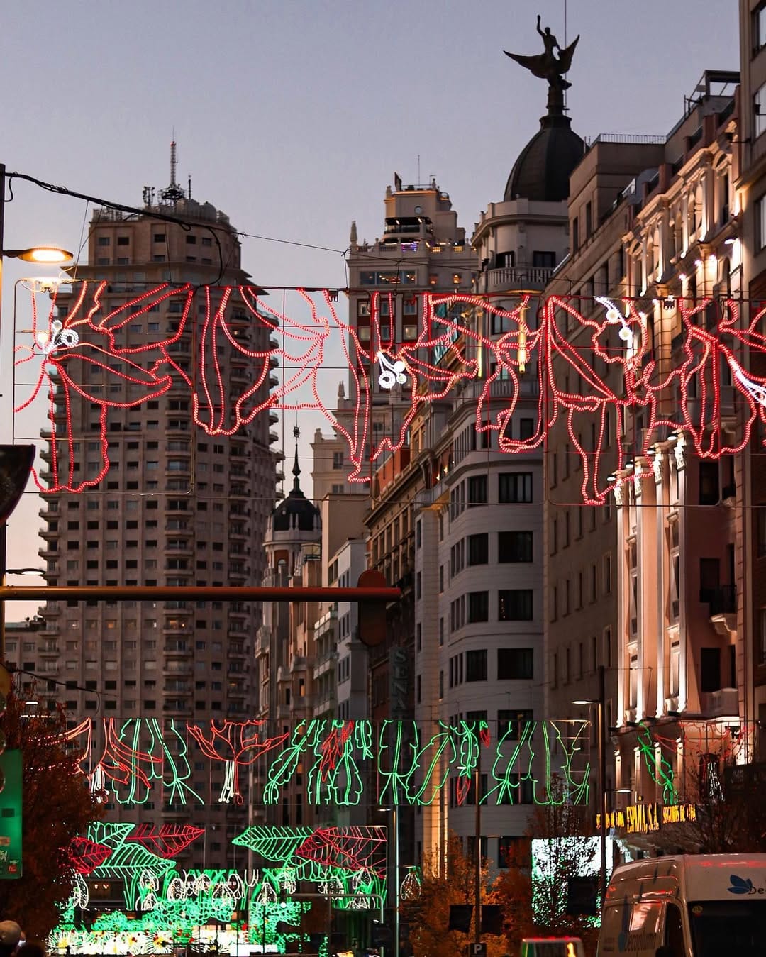 Post 1 by Jesús & Miriam • Creando postales on Instagram (carousel)