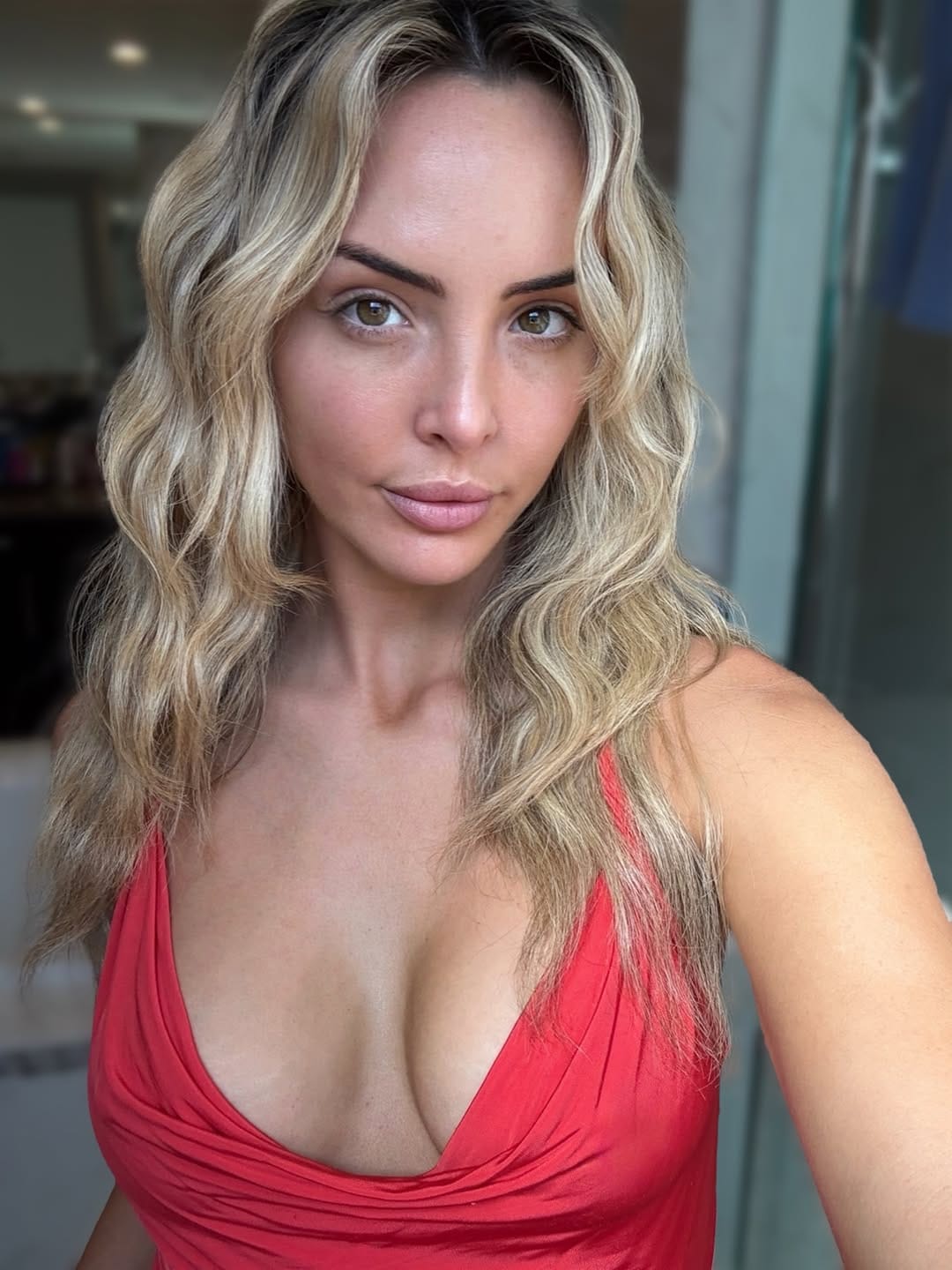 Post 5 by Cassie Lee on Instagram (image)