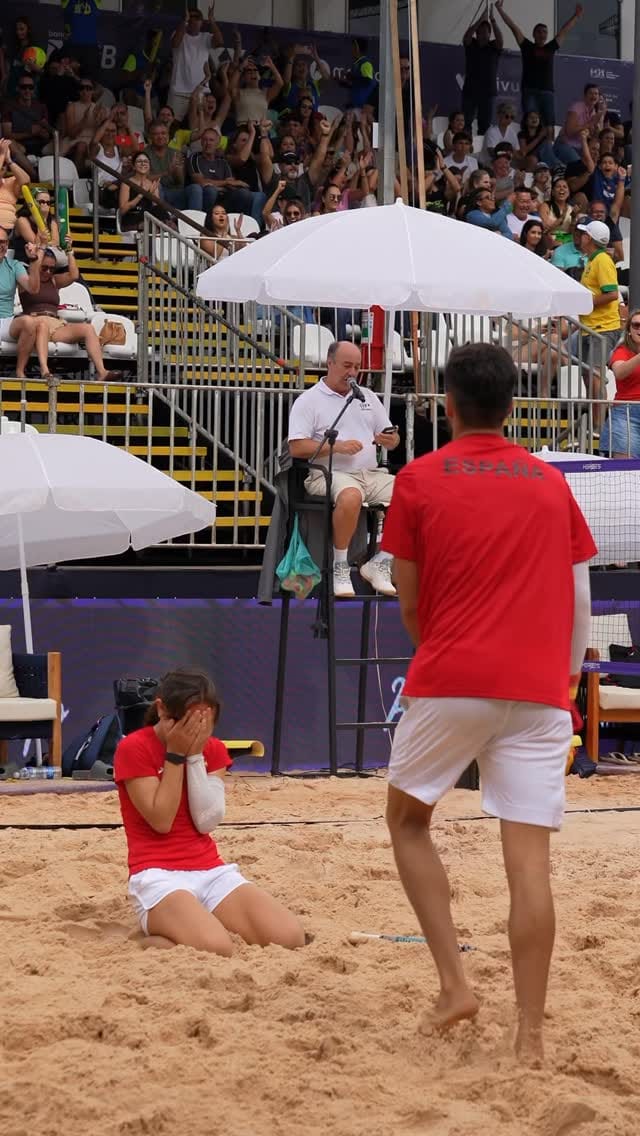 Post 5 by Ariadna Costa on Instagram (video)
