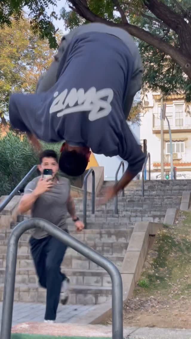 Post 2 by Iván Velázquez on Instagram (video)