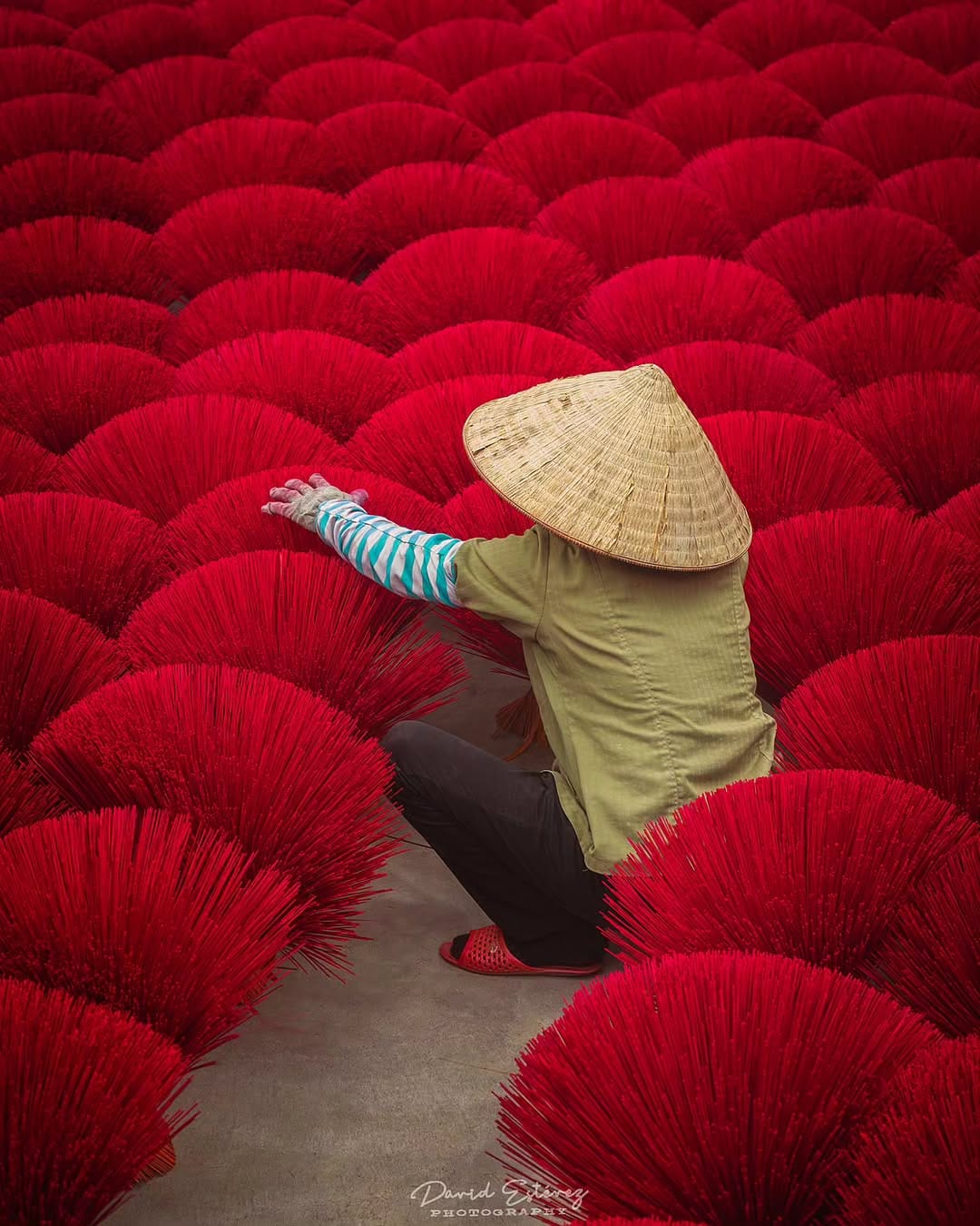 Post 2 by David Estévez on Instagram (image)