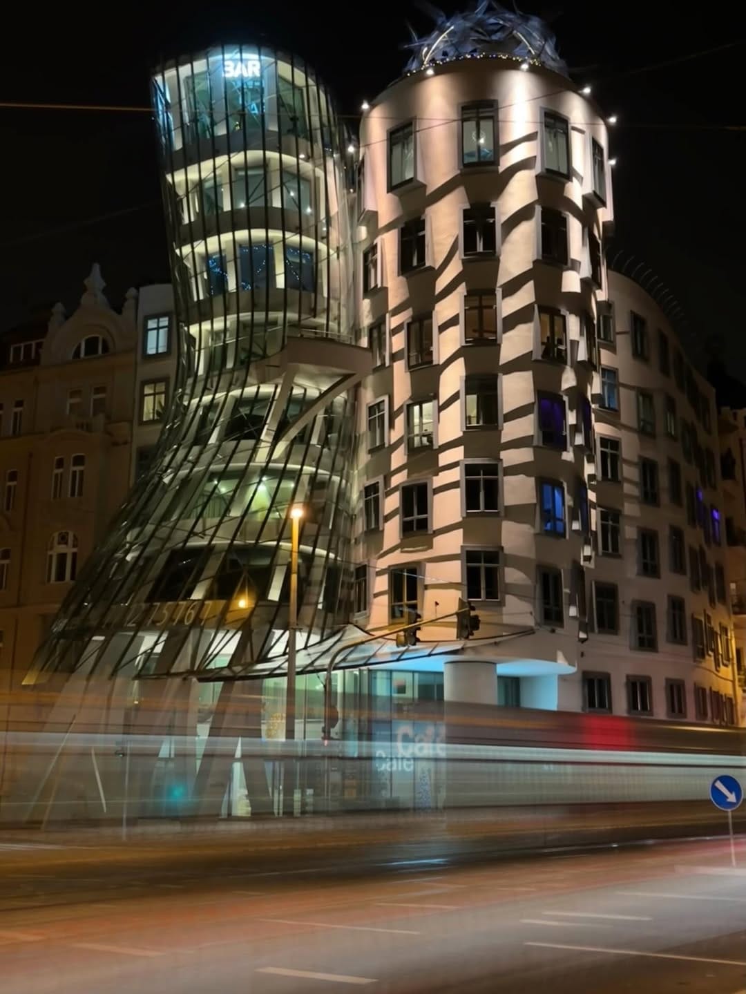 Post 3 by María SZ   BeYou on Instagram (image)