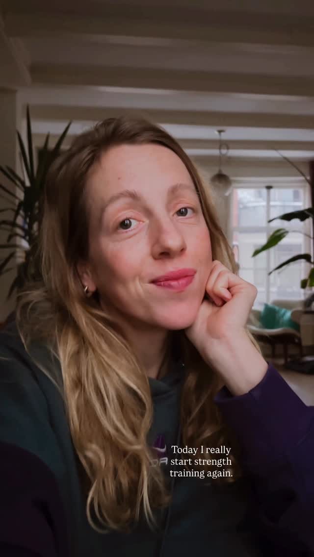 Post 8 by Monique van de Velde on Instagram (video)
