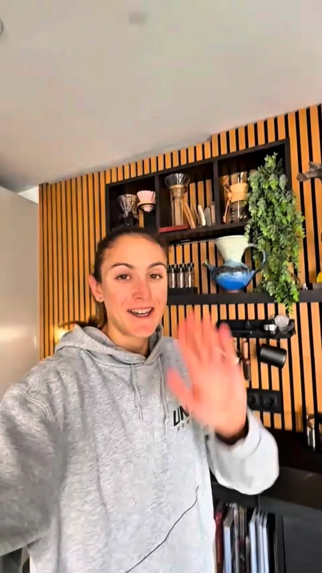 Post 8 by Natalia Fischer on Instagram (video)