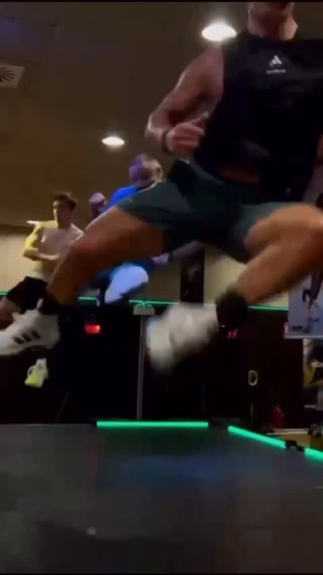 Post 3 by Oscar Peiro Fernandez on Instagram (video)