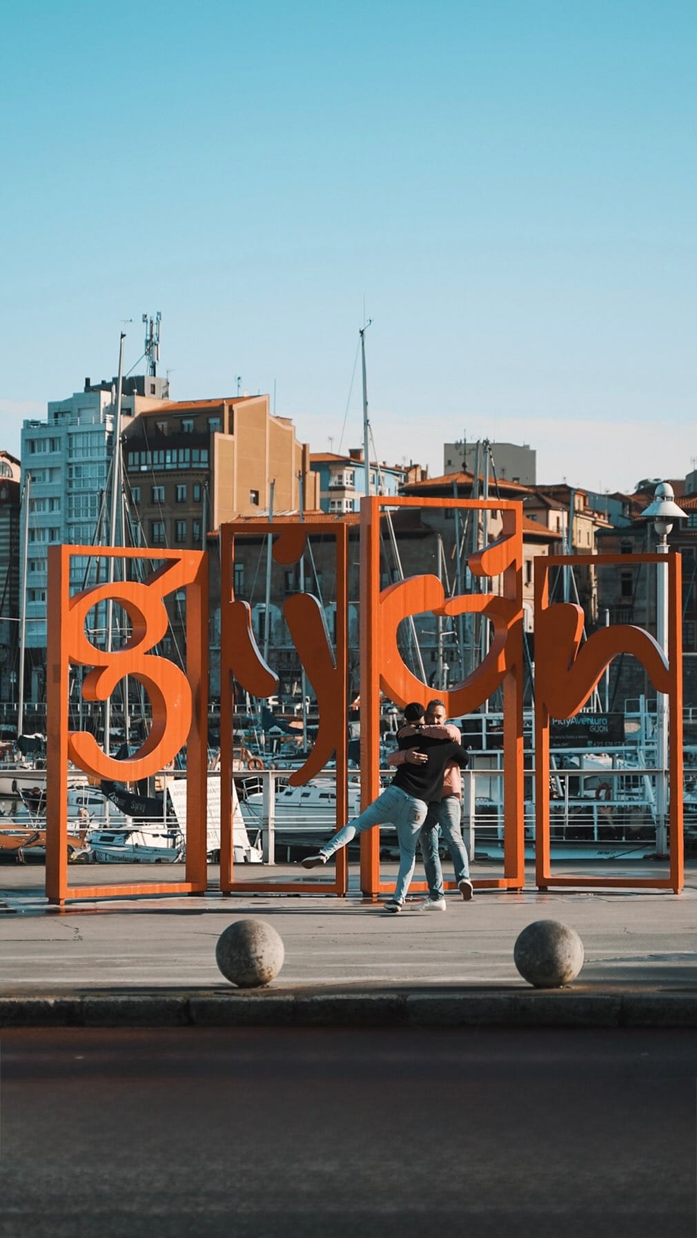 Post 9 by Andoni Sanchez & Endika Amelibia on Instagram (video)