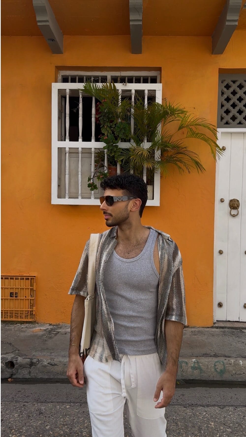 Post 4 by Andrés Navarro on Instagram (video)