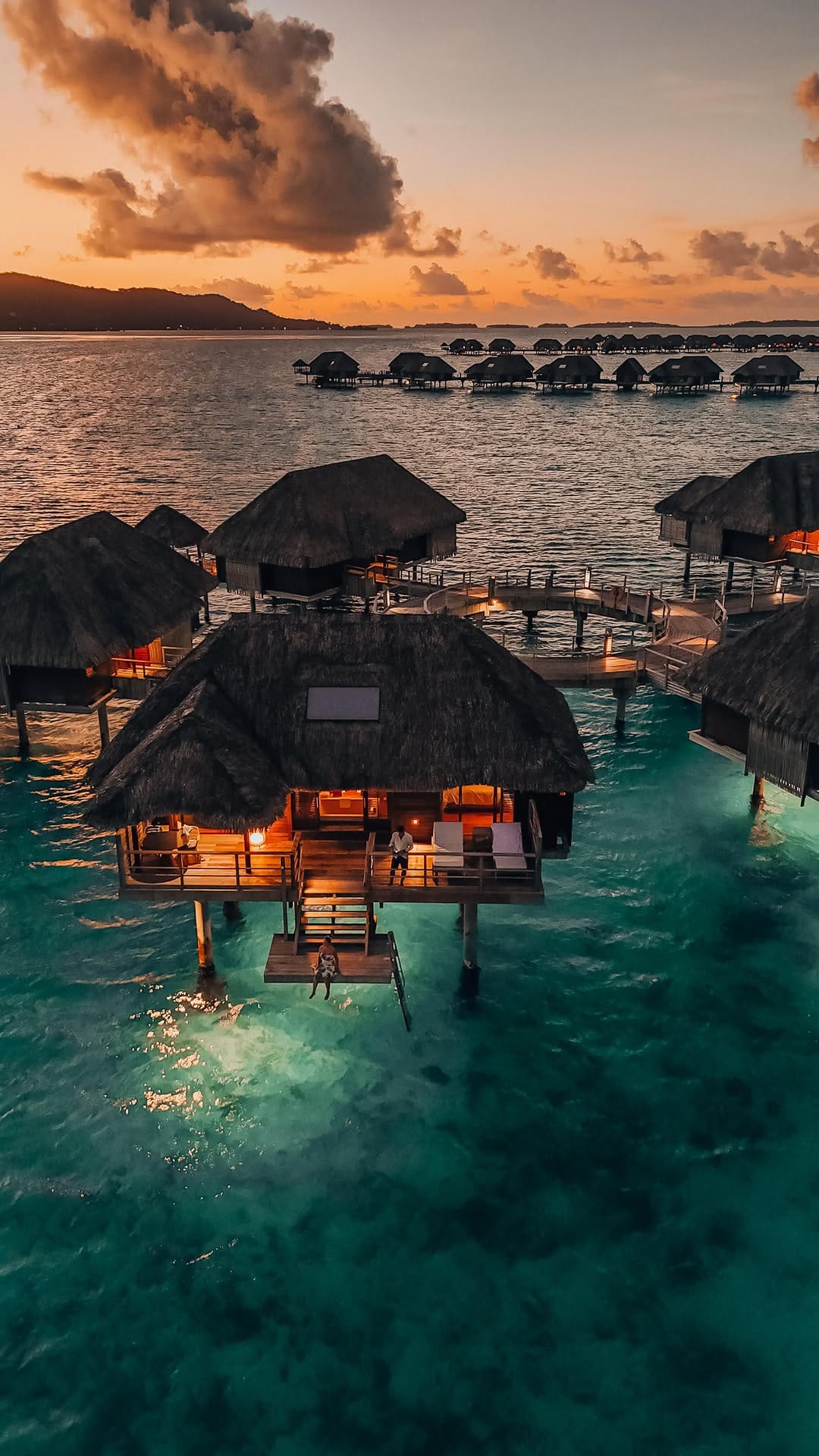 Post 7 by 𝐹𝓁𝒶𝓋𝒾𝑒 ♔ ASPIRE TO INSPIRE on Instagram (video)