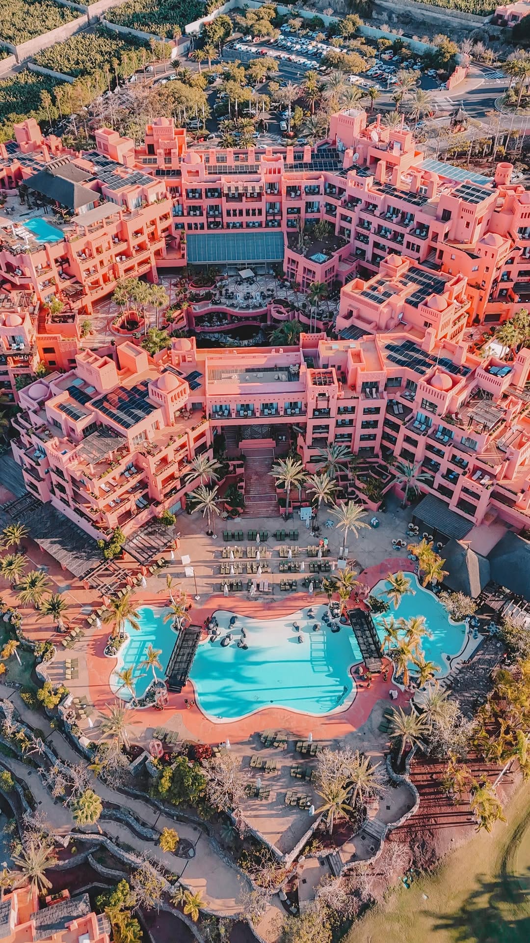 Post 5 by 𝐹𝓁𝒶𝓋𝒾𝑒 ♔ ASPIRE TO INSPIRE on Instagram (video)