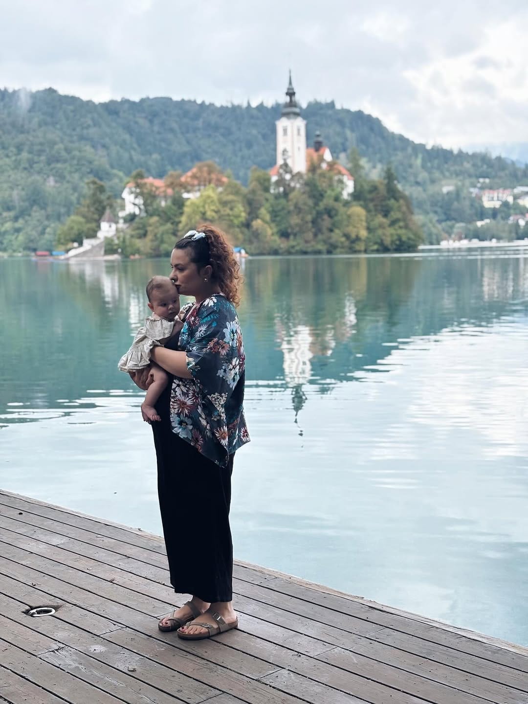 Post 3 by Claudia on Instagram (carousel)