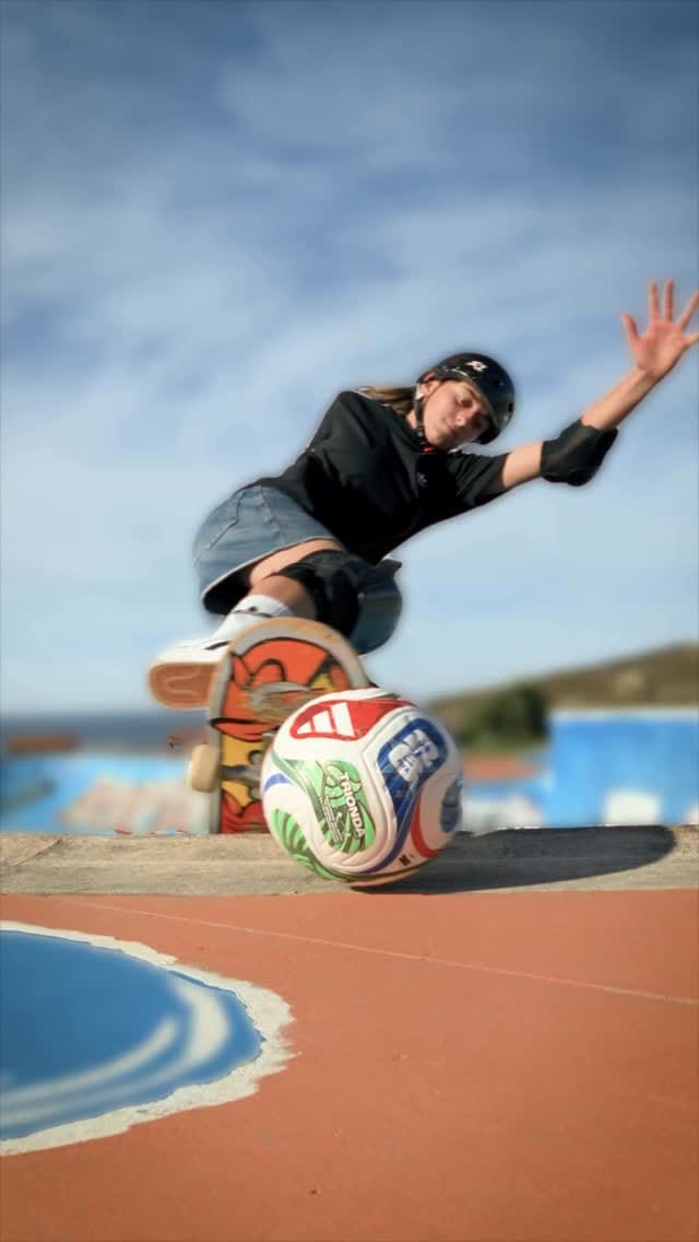 Post 6 by Naia Laso on Instagram (video)