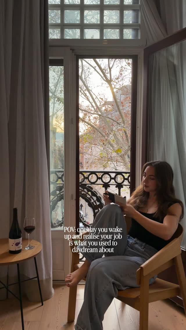 Post 5 by amelia ✺ on Instagram (video)