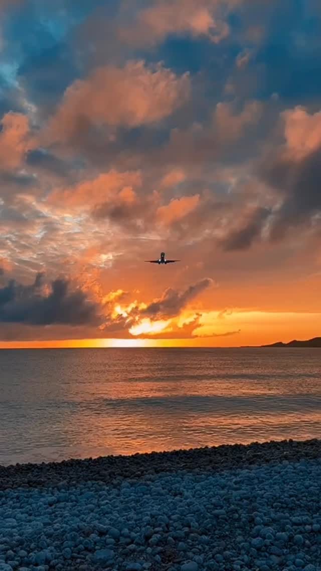 Post 5 by Turismo de Ibiza on Instagram (video)