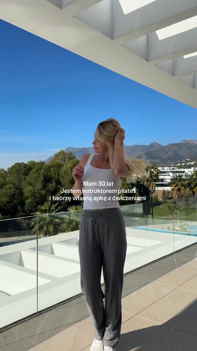 Post 3 by Martyna Kondratowicz | International Pilates Instructor on Instagram (video)