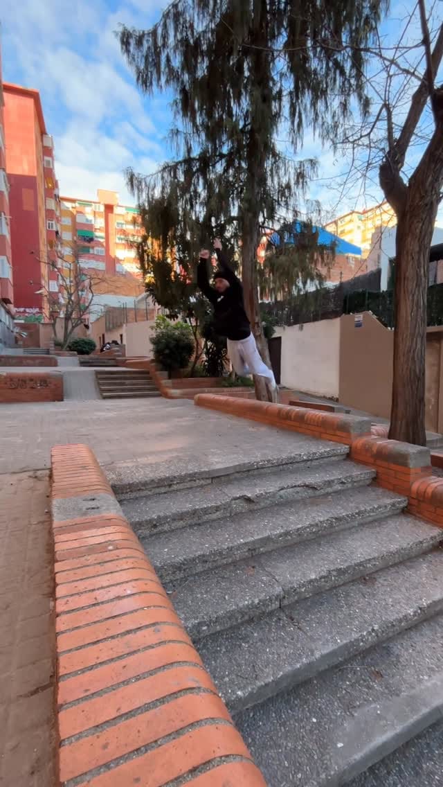 Post 6 by Andrey Drey on Instagram (video)