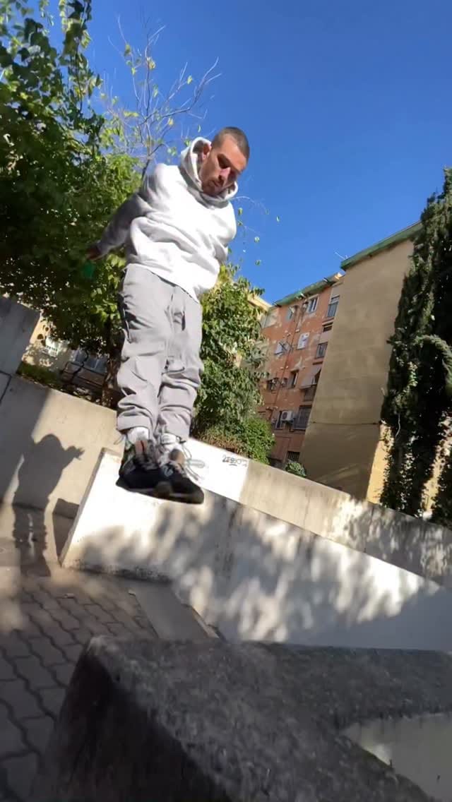 Post 5 by Andrey Drey on Instagram (video)