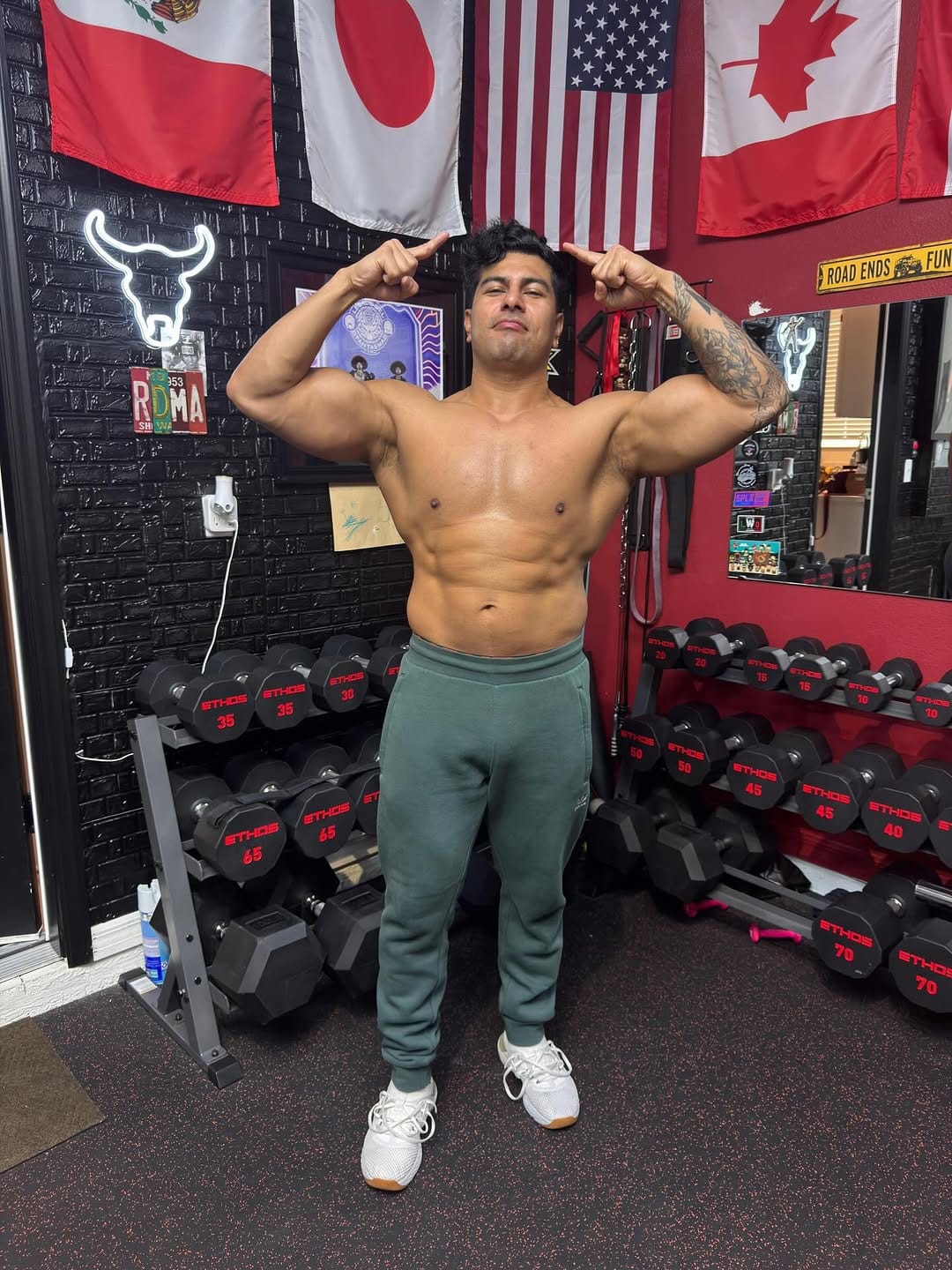 Post 4 by 𝕮𝖗𝖚𝖟 𝖉𝖊𝖑 𝕿𝖔𝖗𝖔 (Raul Mendoza) on Instagram (carousel)