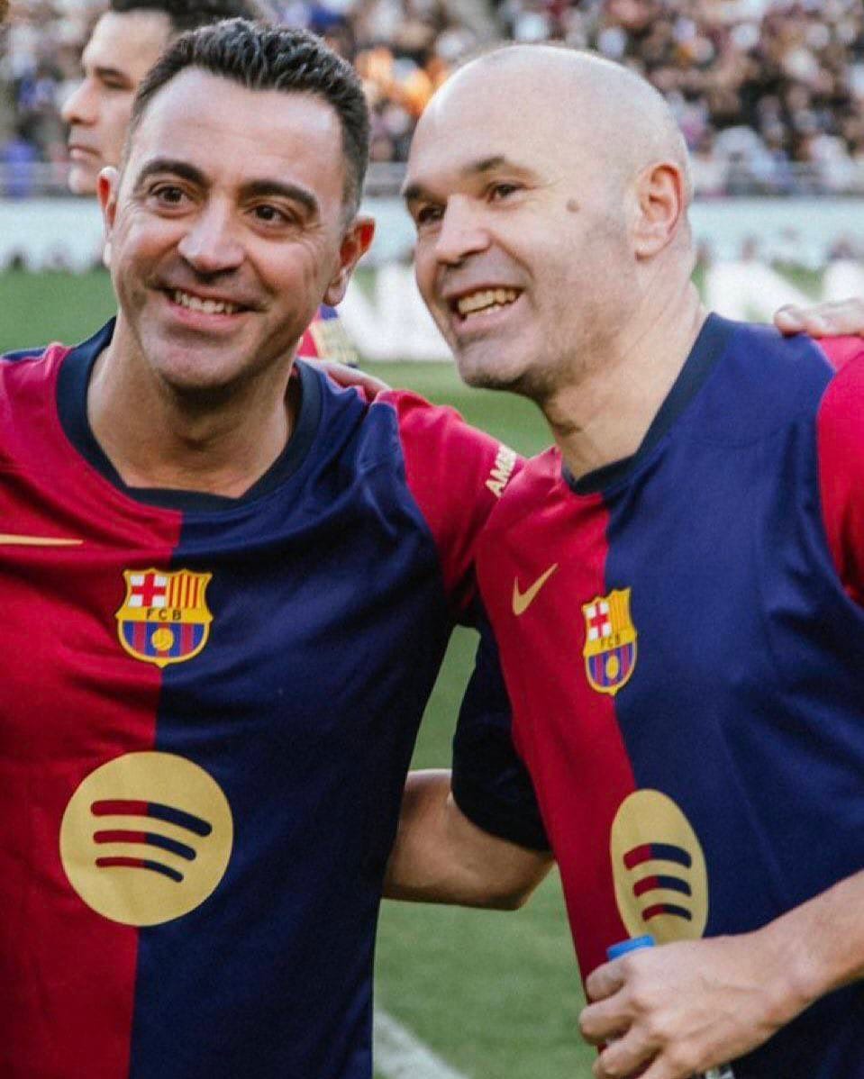 Post 10 by Xavi Hernandez Creus on Instagram (carousel)
