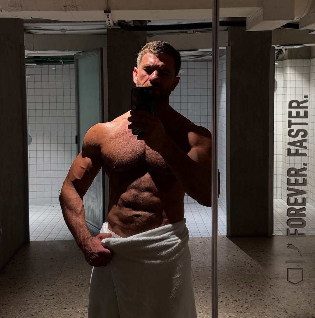 Post 8 by Adnan on Instagram (image)